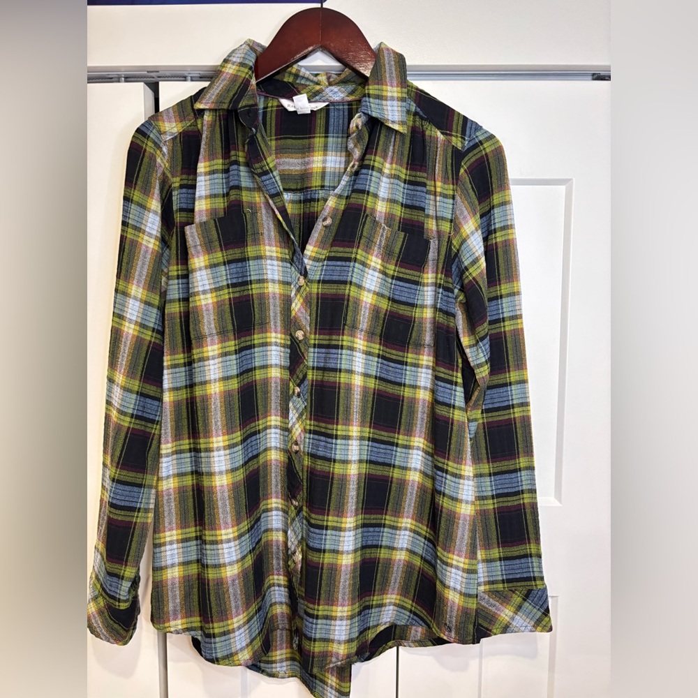 3 for $15 ⭐️ Northern Reflections Green and Blue Plaid Shirt